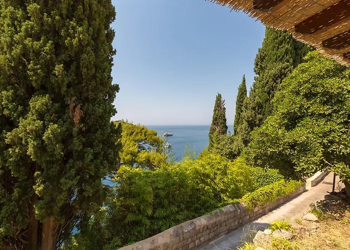 Cypress Ντουμπρόβνικ